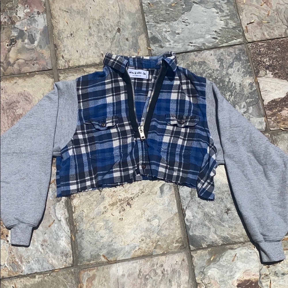 IAMKOKOLA Cropped Quarter Zip Sweatshirt